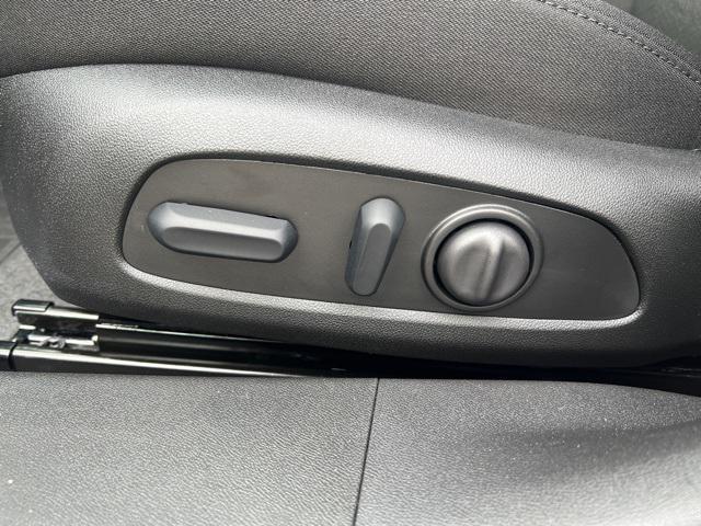 new 2025 Chevrolet Malibu car, priced at $28,216