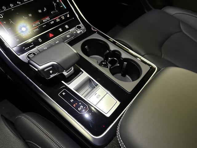 new 2025 Audi Q7 car, priced at $83,880