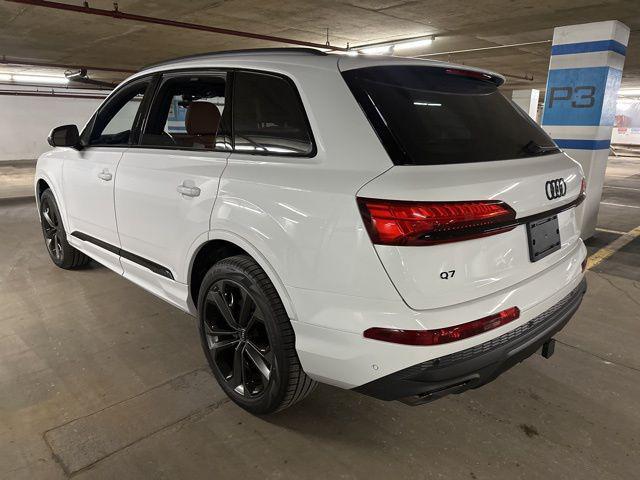 new 2025 Audi Q7 car, priced at $77,605