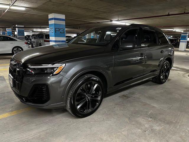 new 2025 Audi Q7 car, priced at $77,880