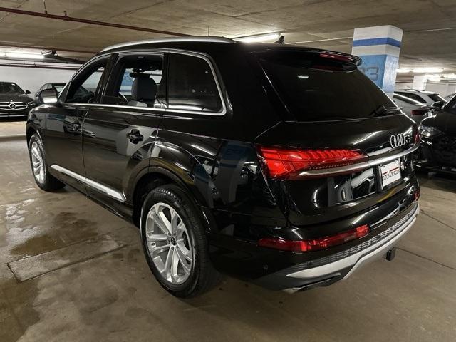 new 2025 Audi Q7 car, priced at $75,800