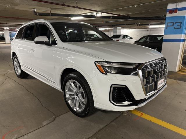 new 2025 Audi Q7 car, priced at $74,455