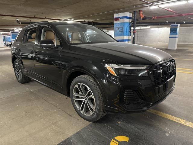 new 2025 Audi Q7 car, priced at $69,300