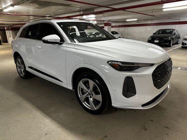 new 2025 Audi Q5 car, priced at $60,975