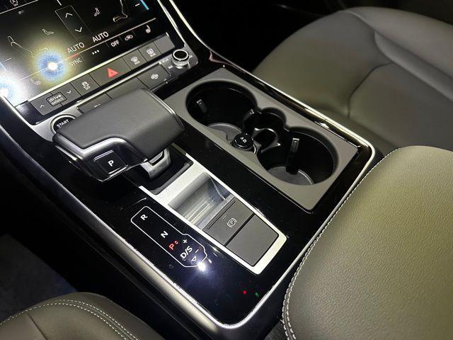 new 2025 Audi Q7 car, priced at $75,450