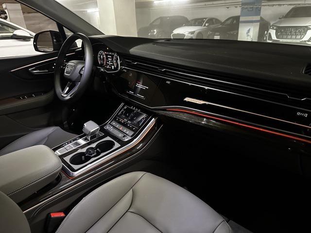 new 2025 Audi Q7 car, priced at $75,450