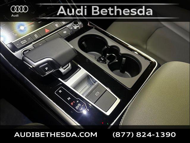 new 2025 Audi Q7 car, priced at $75,450