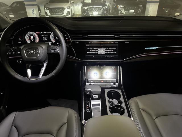 new 2025 Audi Q7 car, priced at $75,450