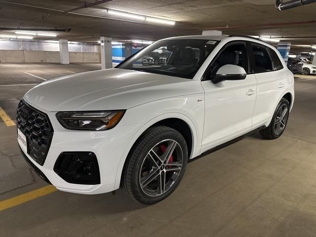 new 2025 Audi Q5 car, priced at $69,385