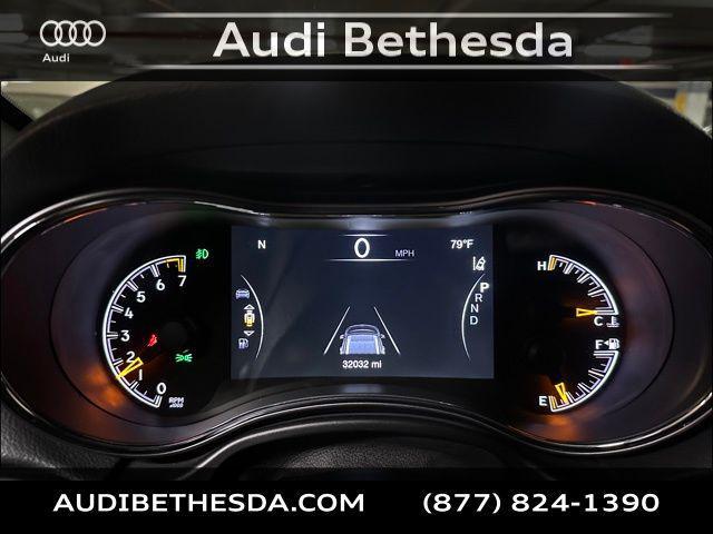used 2022 Jeep Grand Cherokee car, priced at $29,991