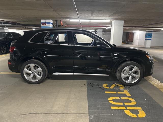 new 2025 Audi Q5 car, priced at $58,175