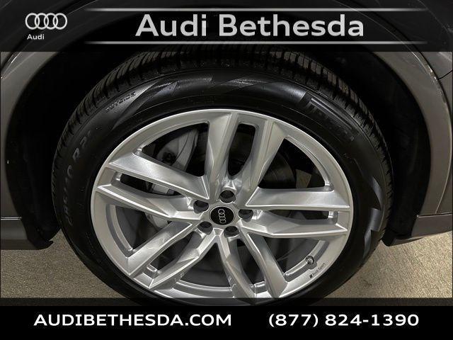 new 2025 Audi Q7 car, priced at $76,480
