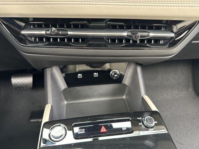 new 2025 Audi Q6 e-tron car, priced at $75,425