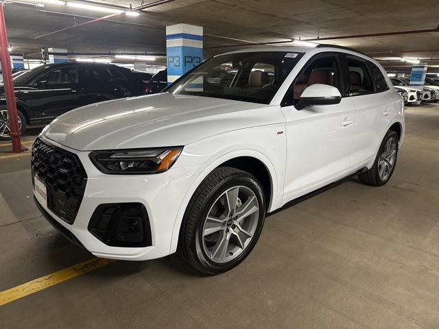 new 2025 Audi Q5 car, priced at $54,000