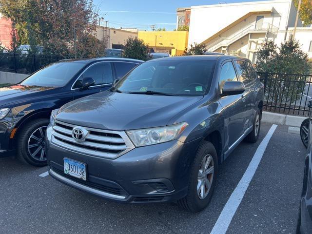 used 2011 Toyota Highlander car, priced at $10,495