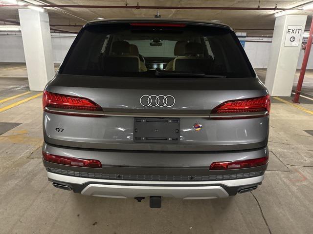 new 2025 Audi Q7 car, priced at $64,475