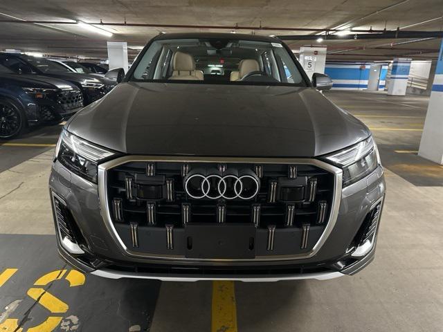 new 2025 Audi Q7 car, priced at $64,475