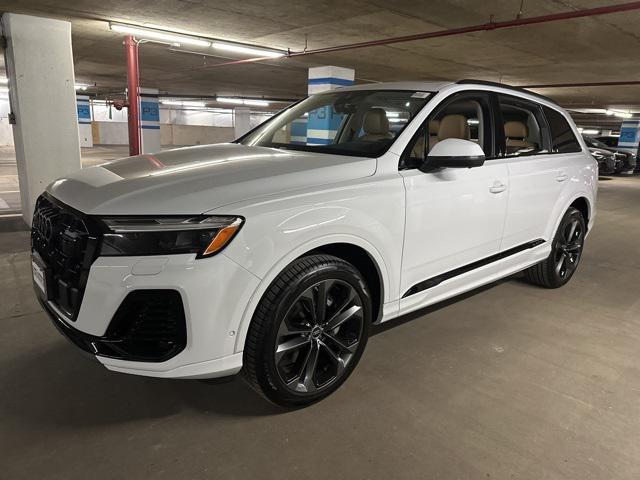 new 2025 Audi Q7 car, priced at $77,750