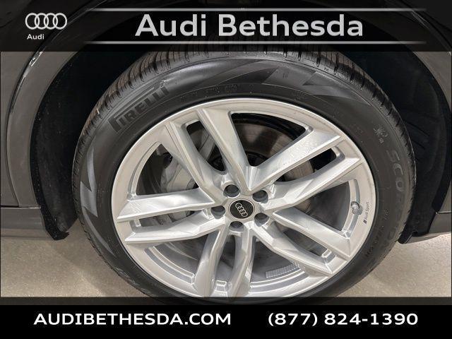 new 2025 Audi Q7 car, priced at $76,480