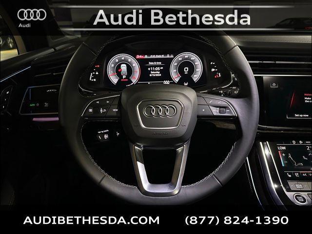 new 2025 Audi Q7 car, priced at $75,925