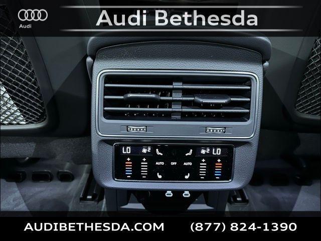 new 2025 Audi Q7 car, priced at $75,925