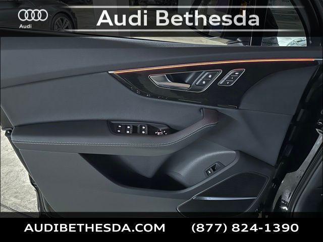 new 2025 Audi Q7 car, priced at $75,925