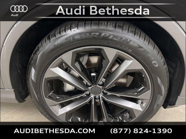 new 2026 Audi Q7 car, priced at $85,540