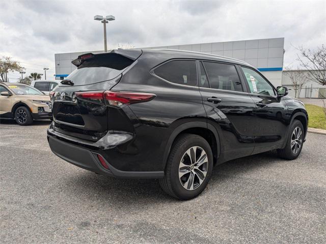 used 2024 Toyota Highlander car, priced at $39,945