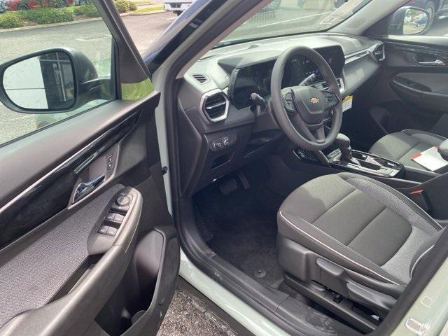 new 2025 Chevrolet TrailBlazer car, priced at $25,603