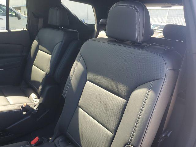 new 2026 Chevrolet Traverse car, priced at $45,587