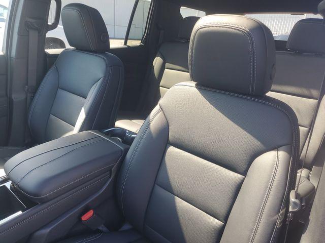 new 2026 Chevrolet Traverse car, priced at $45,587