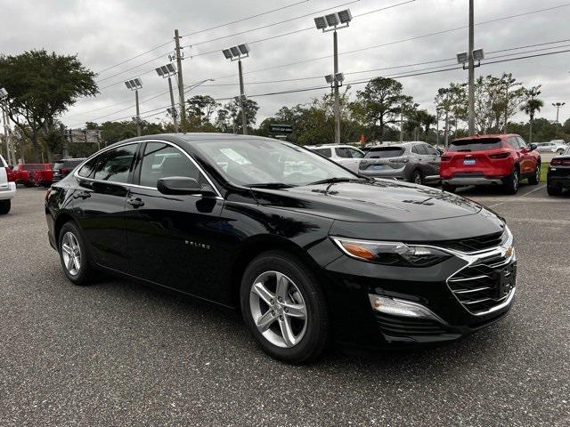 new 2025 Chevrolet Malibu car, priced at $25,915