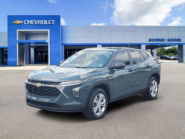 used 2025 Chevrolet Trax car, priced at $23,934
