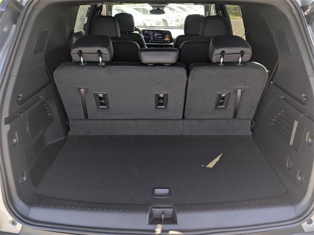 new 2025 Chevrolet Traverse car, priced at $49,617