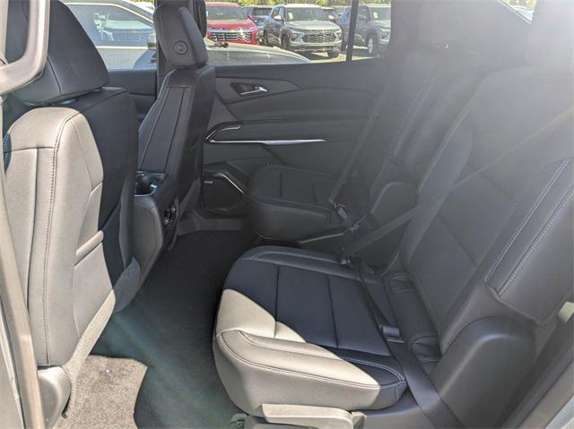 new 2025 Chevrolet Traverse car, priced at $49,617