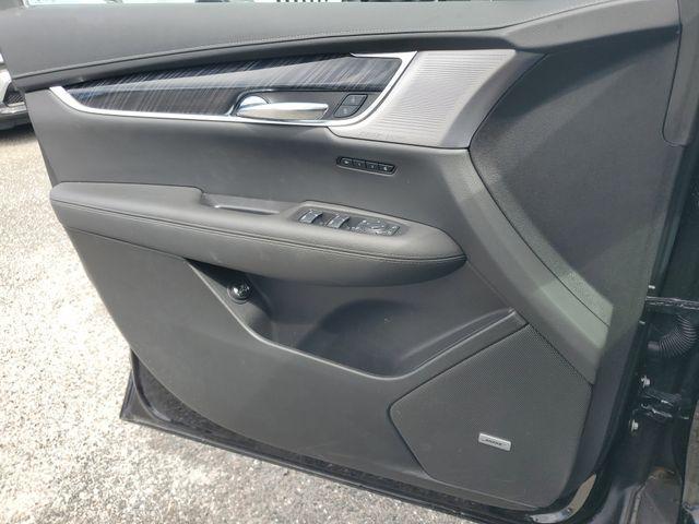 used 2025 Cadillac XT6 car, priced at $45,995