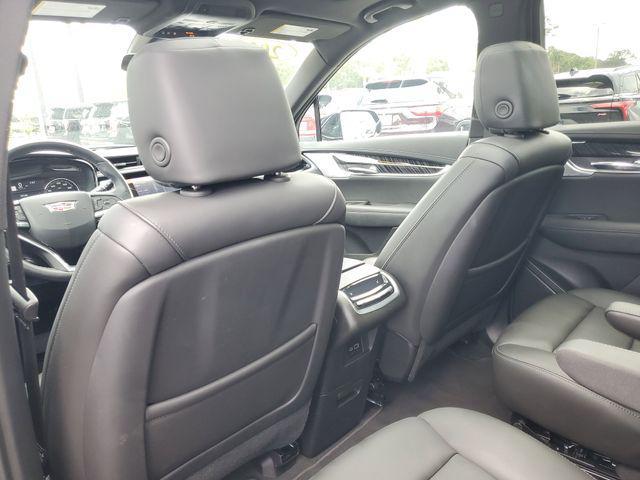 used 2025 Cadillac XT6 car, priced at $45,995