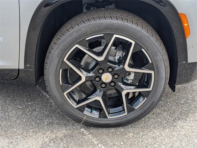 new 2025 Chevrolet Traverse car, priced at $55,920