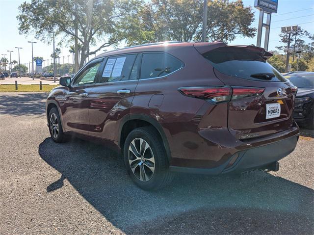 used 2021 Toyota Highlander car, priced at $32,343