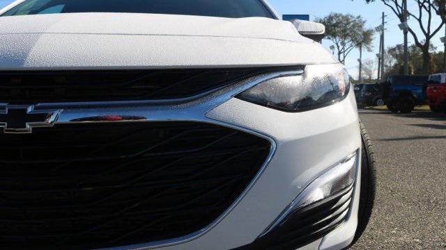 new 2025 Chevrolet Malibu car, priced at $27,115