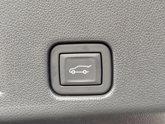 new 2025 Chevrolet Traverse car, priced at $40,998