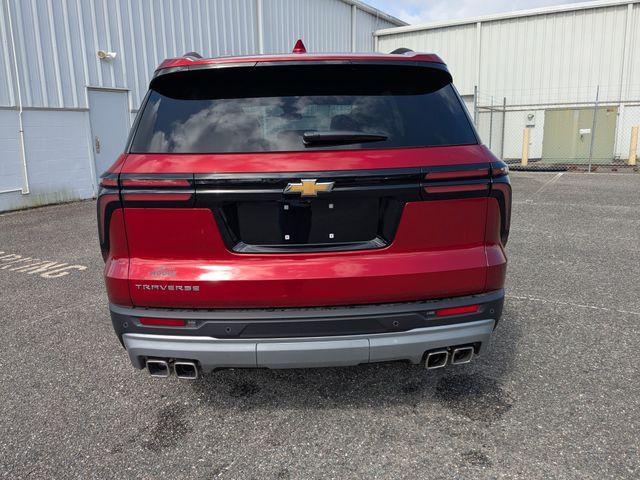 new 2025 Chevrolet Traverse car, priced at $40,998
