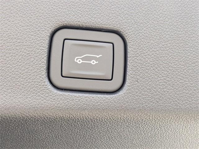 new 2025 Chevrolet Traverse car, priced at $56,915
