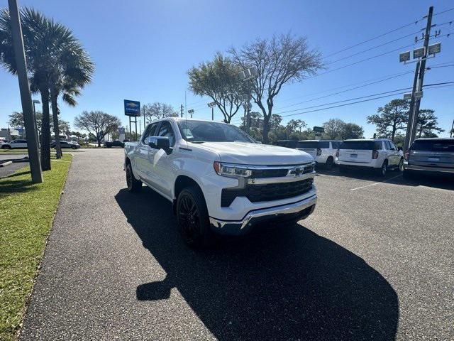 new 2024 Chevrolet Silverado 1500 car, priced at $51,629