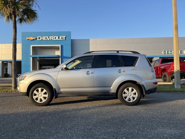 used 2013 Mitsubishi Outlander car, priced at $6,996