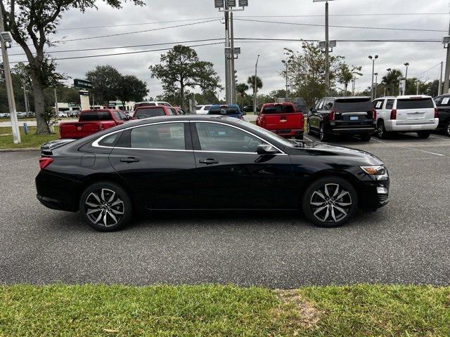 new 2025 Chevrolet Malibu car, priced at $27,115