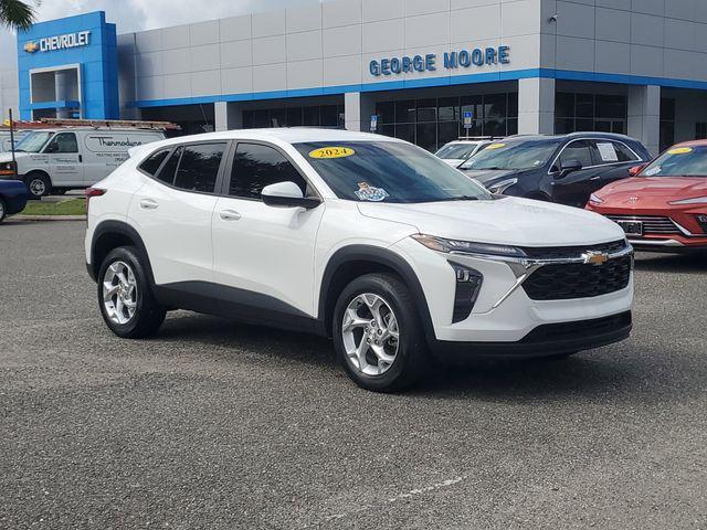 used 2024 Chevrolet Trax car, priced at $21,556