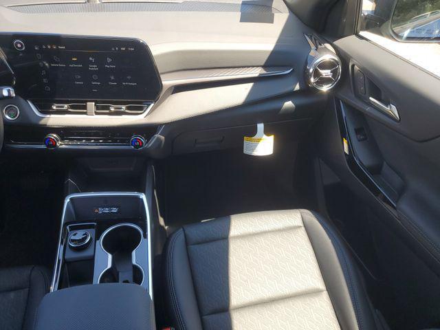 new 2026 Chevrolet Equinox car, priced at $32,262