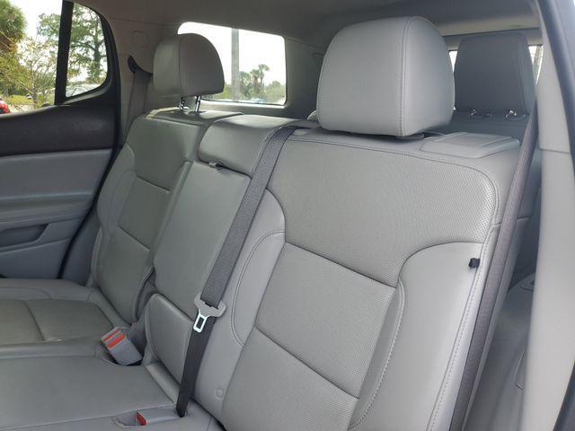 used 2023 GMC Acadia car, priced at $28,617