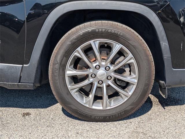 used 2019 Jeep Cherokee car, priced at $19,991